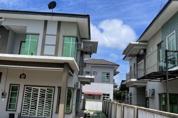 Semi-d dua tingkat fully furnished Wakaf Beruas