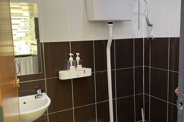 Semi-d dua tingkat fully furnished Wakaf Beruas