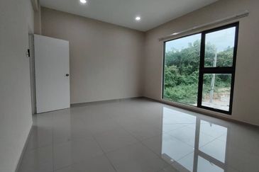 THE RADIANCE @ INDERA MAHKOTA 3