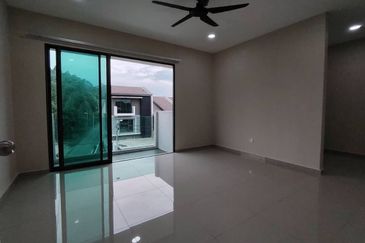 THE RADIANCE @ INDERA MAHKOTA 3