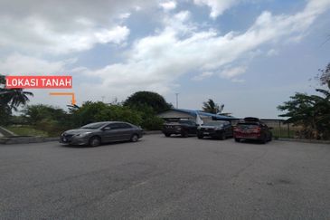 Commercial land in town pekan Pahang