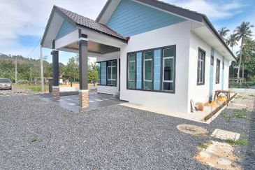 BANGLO TEBING TEMBAH, PAKA