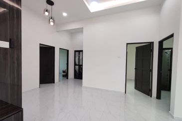 BANGLO TEBING TEMBAH, PAKA