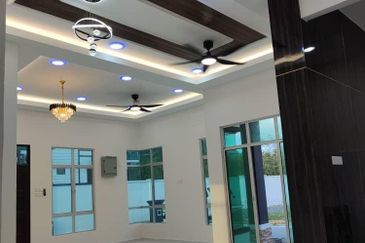 BANGLO TEBING TEMBAH, PAKA