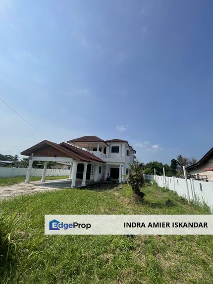 Bunglow, Kampung Peramu Tanjung Lumpur, Pahang, Kuantan