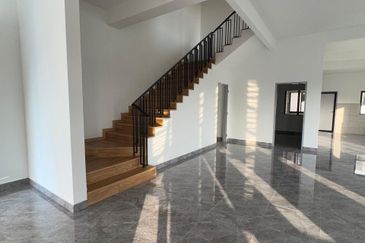 Repulse Bay Residence