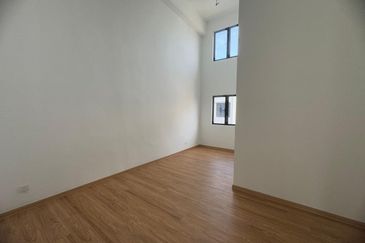 Repulse Bay Residence