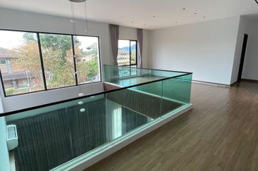  Double Storey SemiD Majestic Heights Pelindung 