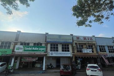 Jalan Seberang Balok