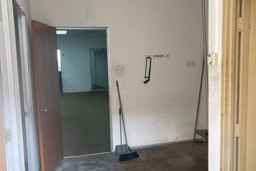 Jalan Seberang Balok