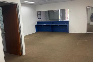 Jalan Seberang Balok