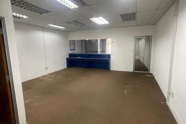 Jalan Seberang Balok