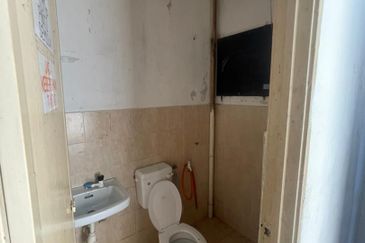 Jalan Seberang Balok