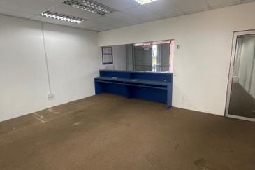 Jalan Seberang Balok