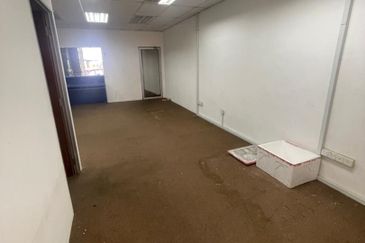 Jalan Seberang Balok