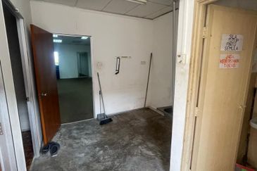 Jalan Seberang Balok