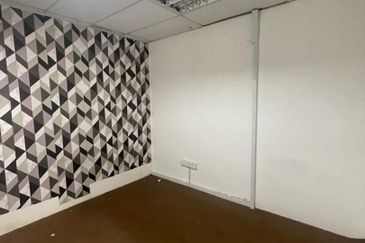 Jalan Seberang Balok