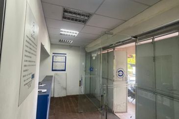 Jalan Seberang Balok