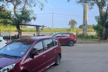 Jalan Seberang Balok