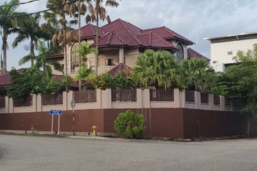 BUKIT ISTANA