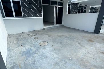 TAMAN PANDAN AMAN PECAHAN LOT 40619