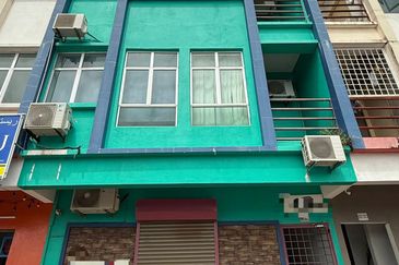 SHOPLOT 2 TINGKAT KEMUNTING