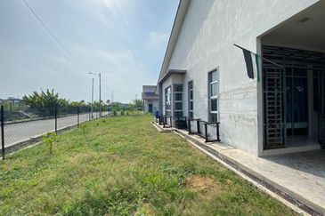 TAMAN D'PINGGIR KEMPADANG JAYA