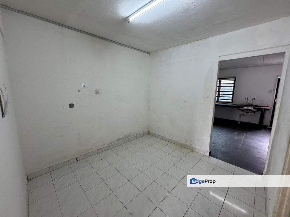 RUMAH TERES 2 TINGKAT TAMAN TAS RIA KUANTAN, Pahang, Kuantan