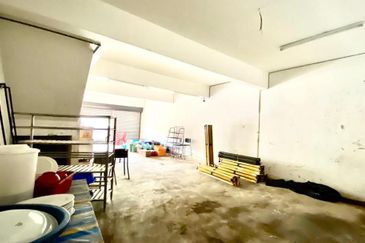 LOT KEDAI 2 TINGKAT TAMAN JAYA 5