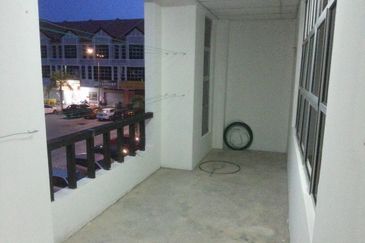 Batu 3, Jalan Gambang