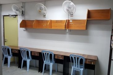 Batu 3, Jalan Gambang