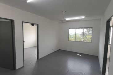 Rumah Pangsa Seri Ros