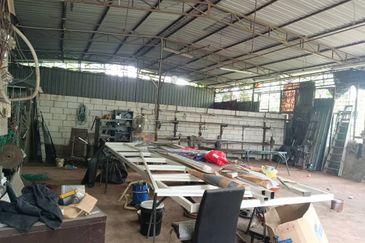 [FOR RENT] Kilang/Warehouse Near Kepong Sentral KTM