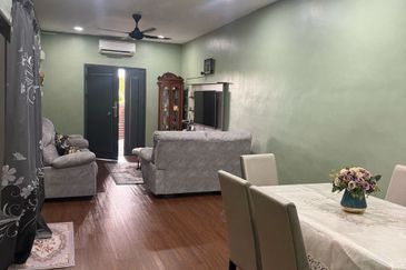 Taman Suria, Simpang Renggam