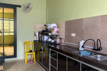 Taman Suria, Simpang Renggam