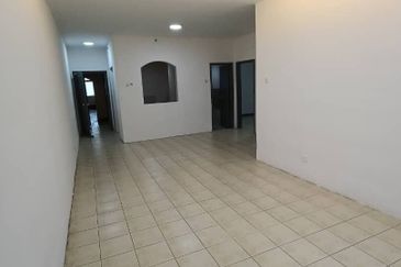 Prima Regency (Savoy Court)