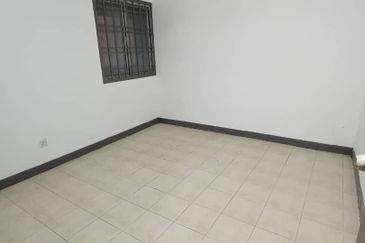 Prima Regency (Savoy Court)