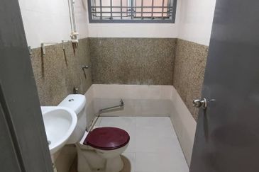 Prima Regency (Savoy Court)