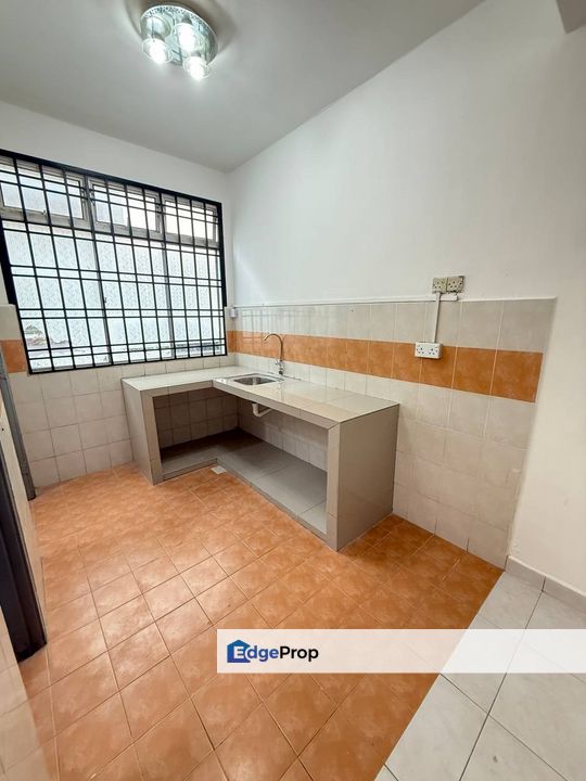 Ulu Tiram ( Taman Bestari Indah ) Jalan Bestari 16 - Renovated , Johor, Ulu Tiram