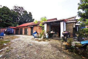 Jalan Felcra Semungkis Batu 14