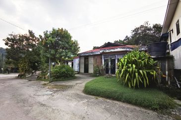 Jalan Felcra Semungkis Batu 14