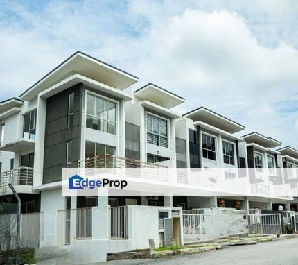 Freehold Triple Storey Terrace House @ Seri Kembangan For Sale, Selangor, Seri Kembangan