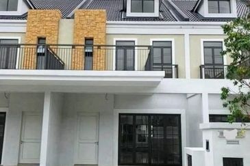 Monet Springtime @ Sunsuria City