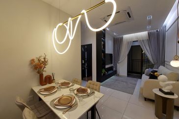 Quartz @ Queens Residenz, Queensville