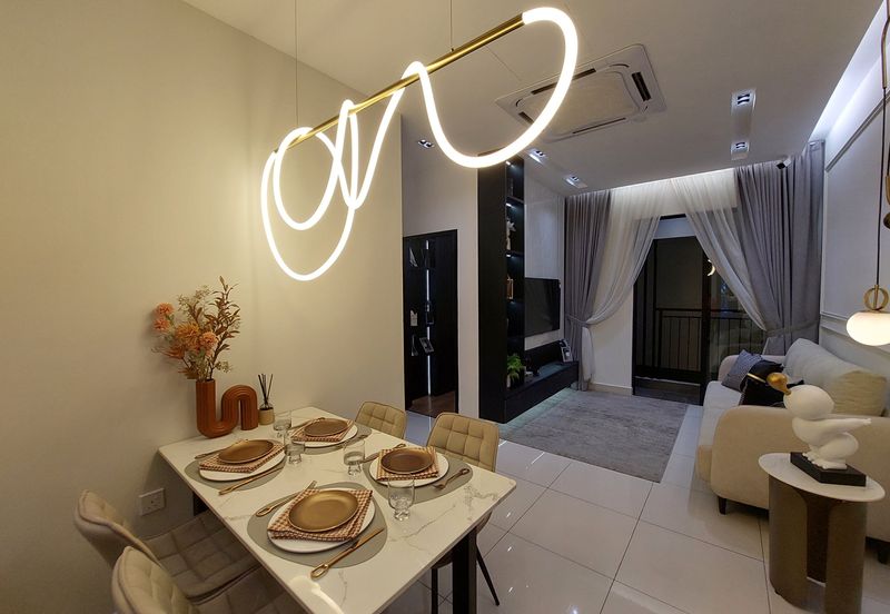 Quartz @ Queens Residenz, Queensville