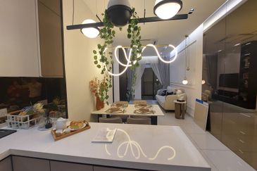 Quartz @ Queens Residenz, Queensville