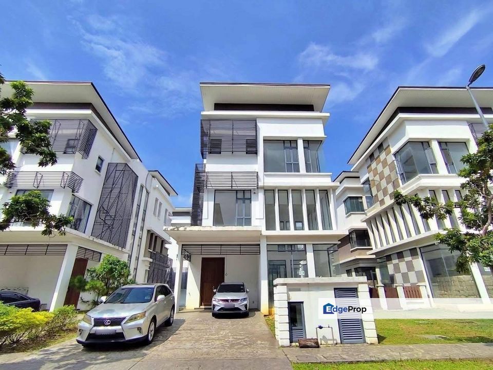 ⛔ 40% !!! 🏡  3 Storey Bungalow with swimming pool  @ Kota Kemuning, Selangor, Shah Alam