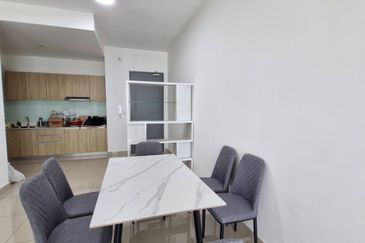 Meridin Bayvue Apartment