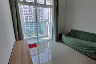 Meridin Bayvue Apartment