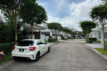 Isola Villa @ Senibong Cove